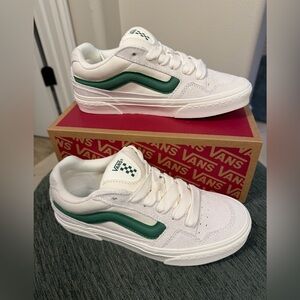 Vans Caldrone Chunky Lace Fairway Green Sneakers NWT Women’s 6.5 White/Green